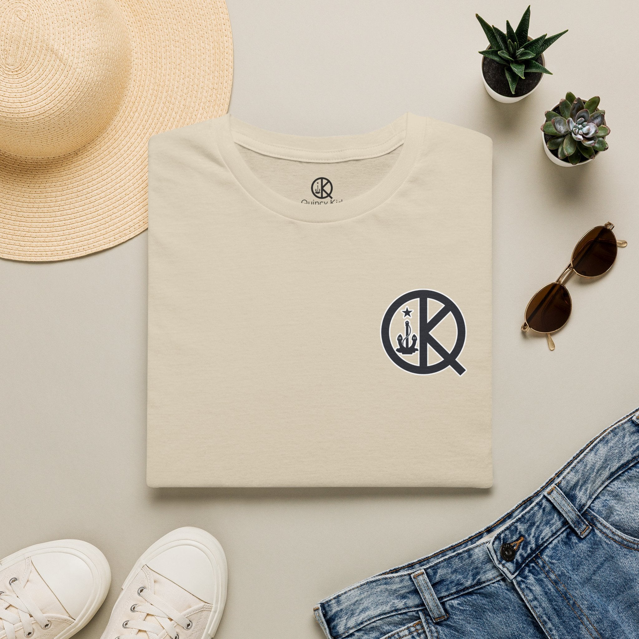 Quincy Outline Map T-Shirt